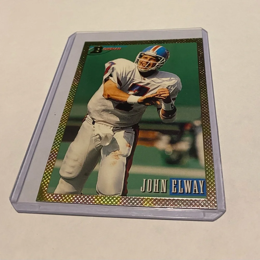 John Elway 1993 Bowman gold foil siding Football Card #400 vintage Collectible